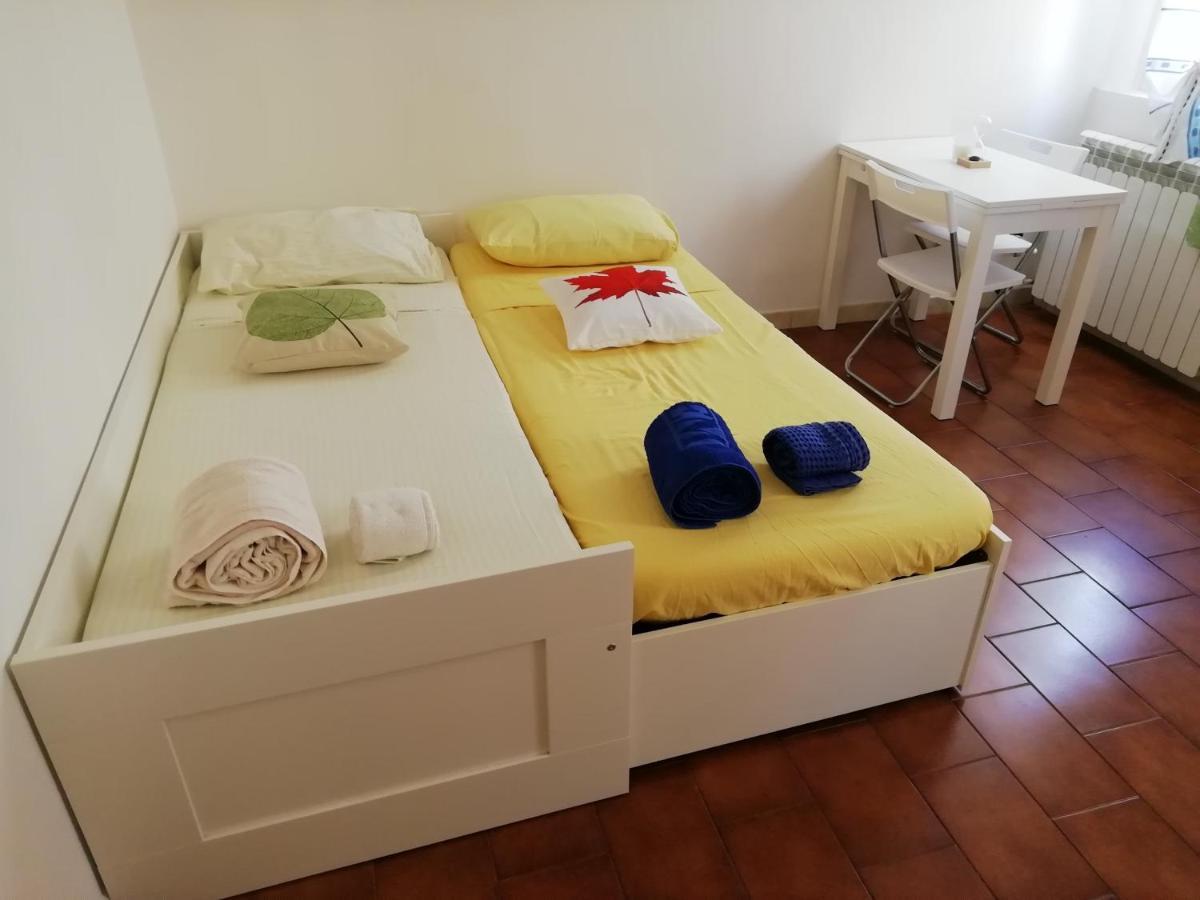 Apartamento Over The Rainbow - Cozy Studio In The Centre Of Ferrara Exterior foto